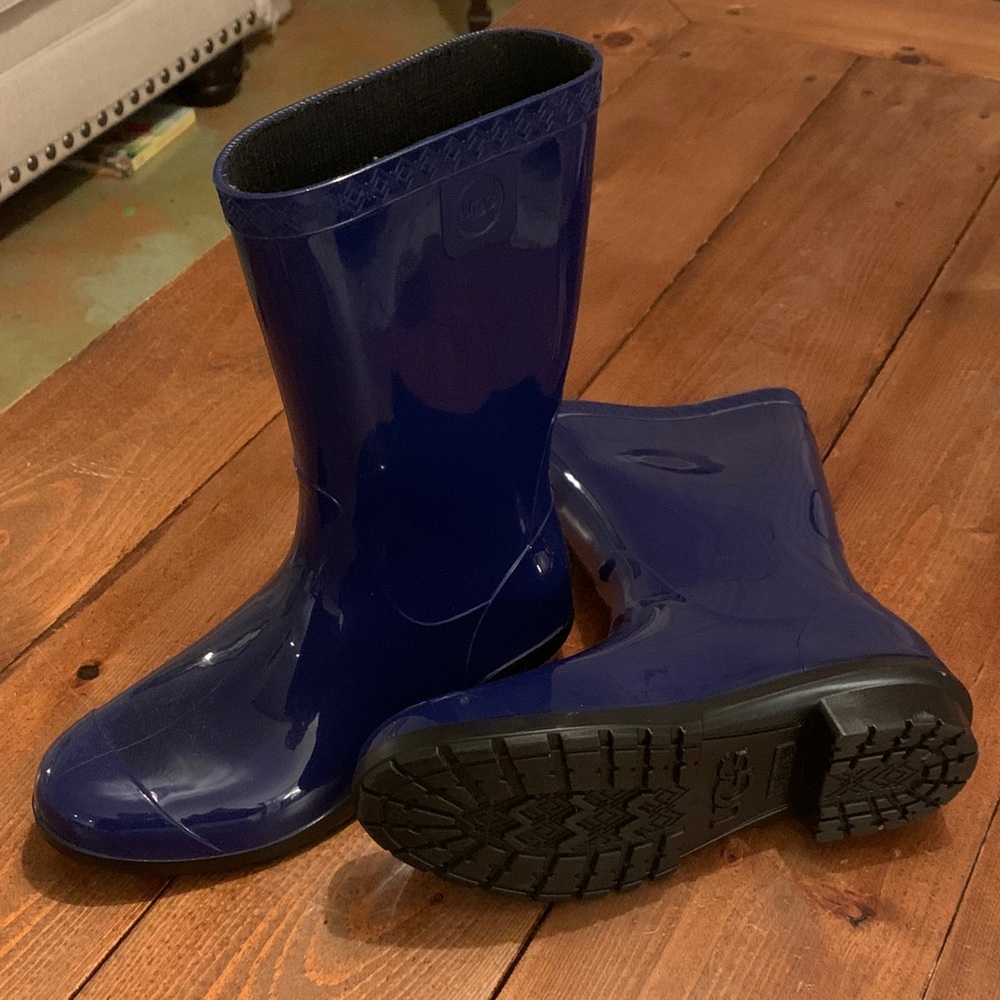 UGG Dark Blue Rain Boots - like NEW - Picture 5 of 5